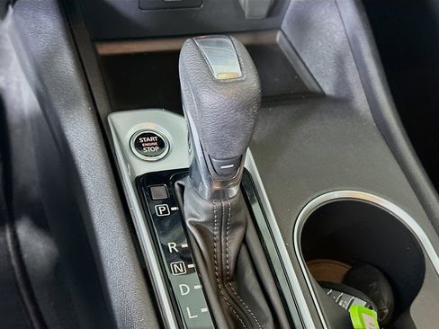 Used 2022 Nissan Altima 2.5 SV image 24