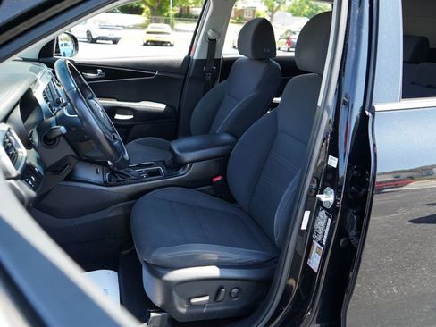 Used 2020 Kia Sorento S FWD image 6