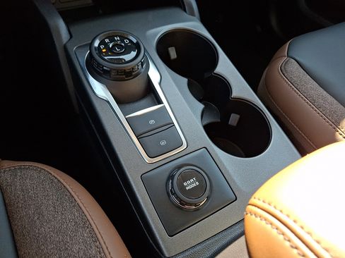 Certified 2025 Ford Bronco Sport Outer Banks w/ Outer Banks Tech Package+ image 17