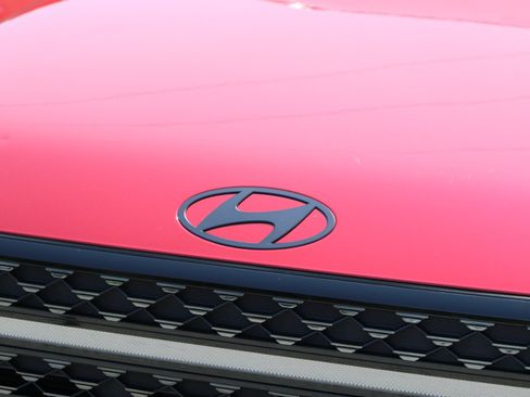 Used 2025 Hyundai Santa Fe Calligraphy FWD image 12