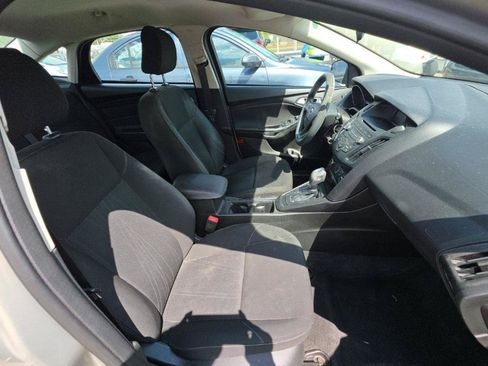 Used 2015 Ford Focus SE FWD image 11