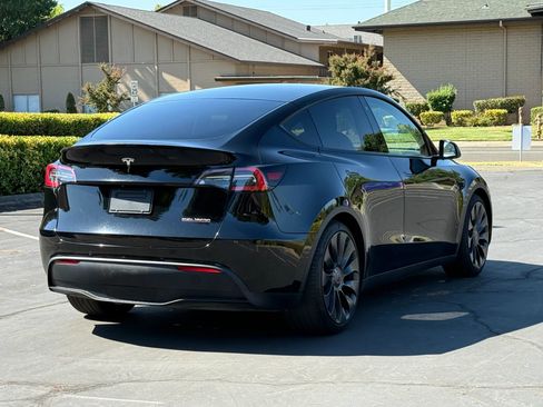 Used 2020 Tesla Model Y Performance image 5