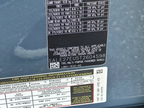 New 2026 Land Rover Defender 110 X-Dynamic SE image 30