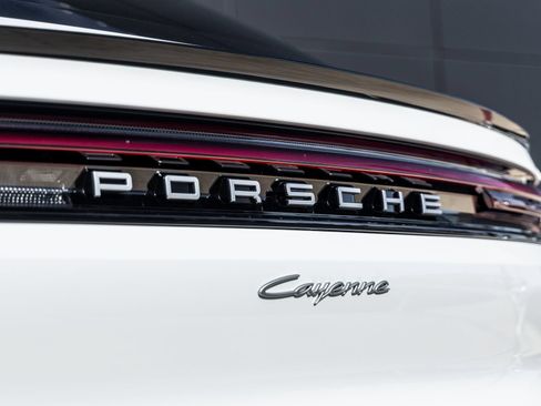 Certified 2026 Porsche Cayenne Coupe AWD/4WD image 15