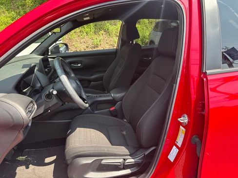Used 2024 Honda HR-V Sport image 9
