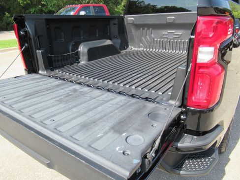 Used 2022 Chevrolet Silverado 1500 RST w/ Z71 Off-Road Package AWD/4WD image 30