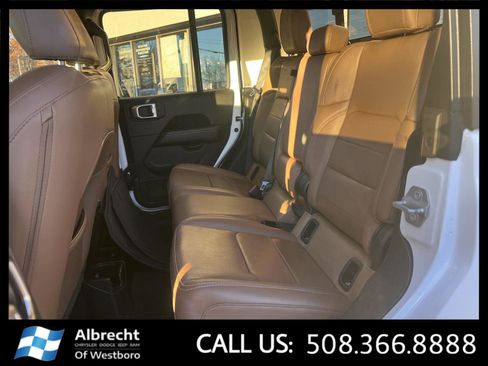 Used 2020 Jeep Gladiator Overland image 13