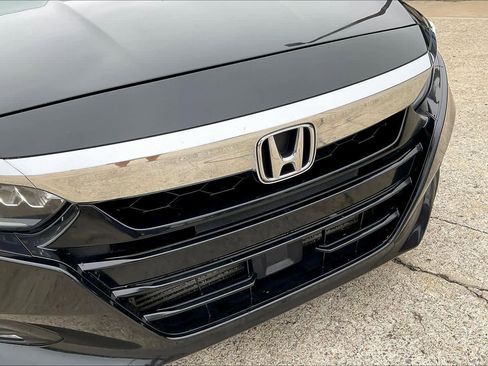 Used 2018 Honda Accord Touring image 29