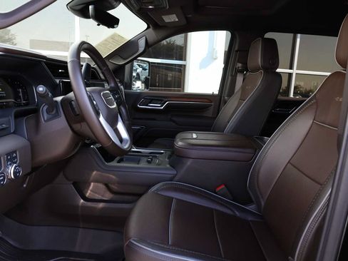 Used 2024 GMC Sierra 2500 Denali w/ Denali Reserve Package AWD/4WD image 4