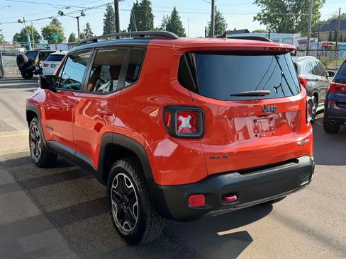 Used 2016 Jeep Renegade Trailhawk AWD/4WD image 7
