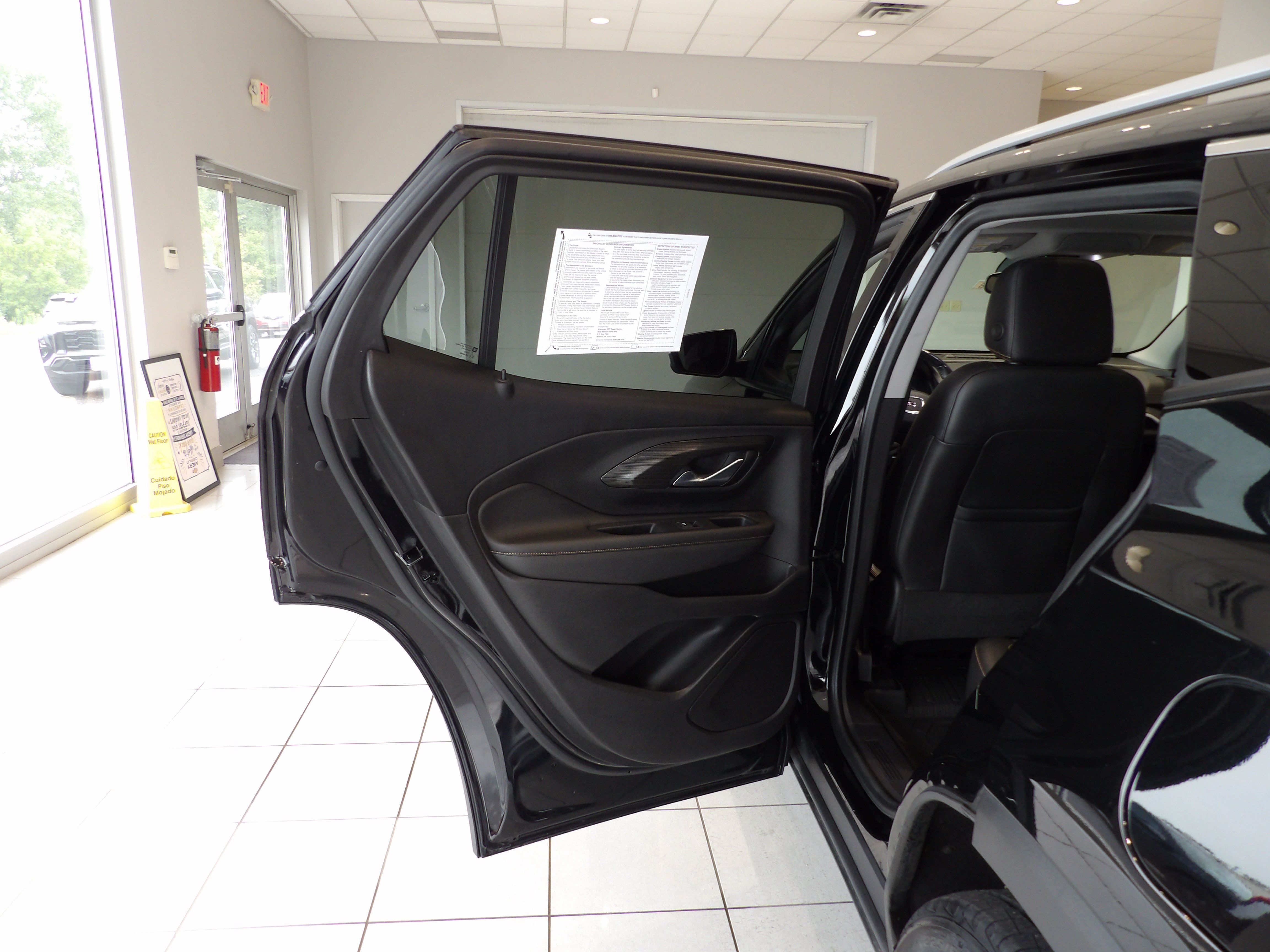 Used 2021 GMC Terrain SLT w/ Infotainment Package II AWD/4WD image 18