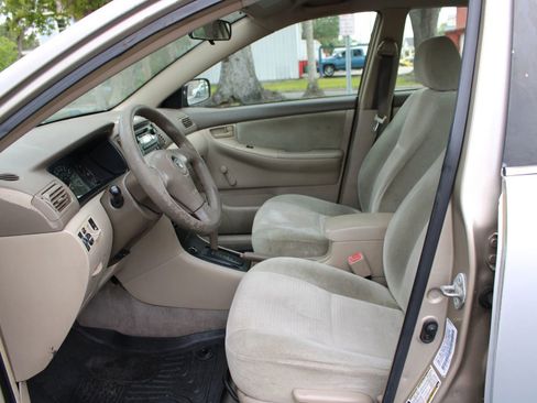 Used 2005 Toyota Corolla CE FWD image 6