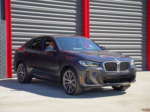 Used 2022 BMW X4 xDrive30i w/ M Sport Package 2 image 6