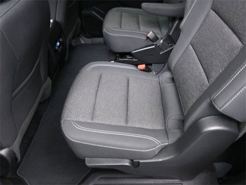 Used 2025 Chevrolet Traverse LT image 22