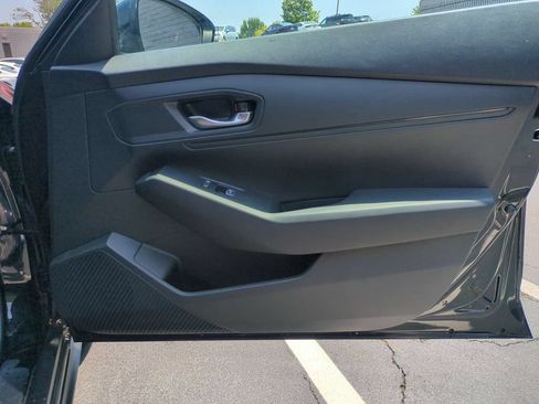 Used 2025 Honda Accord LX image 32