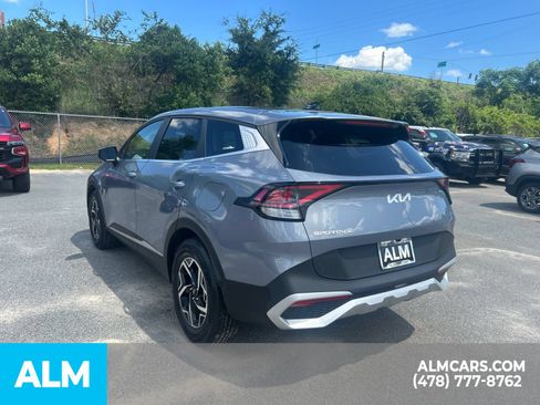 Used 2025 Kia Sportage LX FWD image 5
