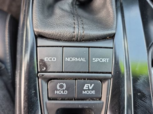 Certified 2025 Toyota Camry SE FWD image 32