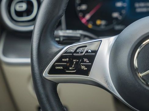 Certified 2025 Mercedes-Benz C 300 4MATIC Sedan image 28