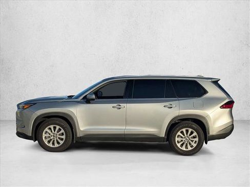 Used 2025 Toyota Grand Highlander FWD image 8