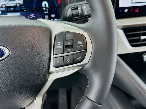 New 2026 Ford Explorer Active image 16