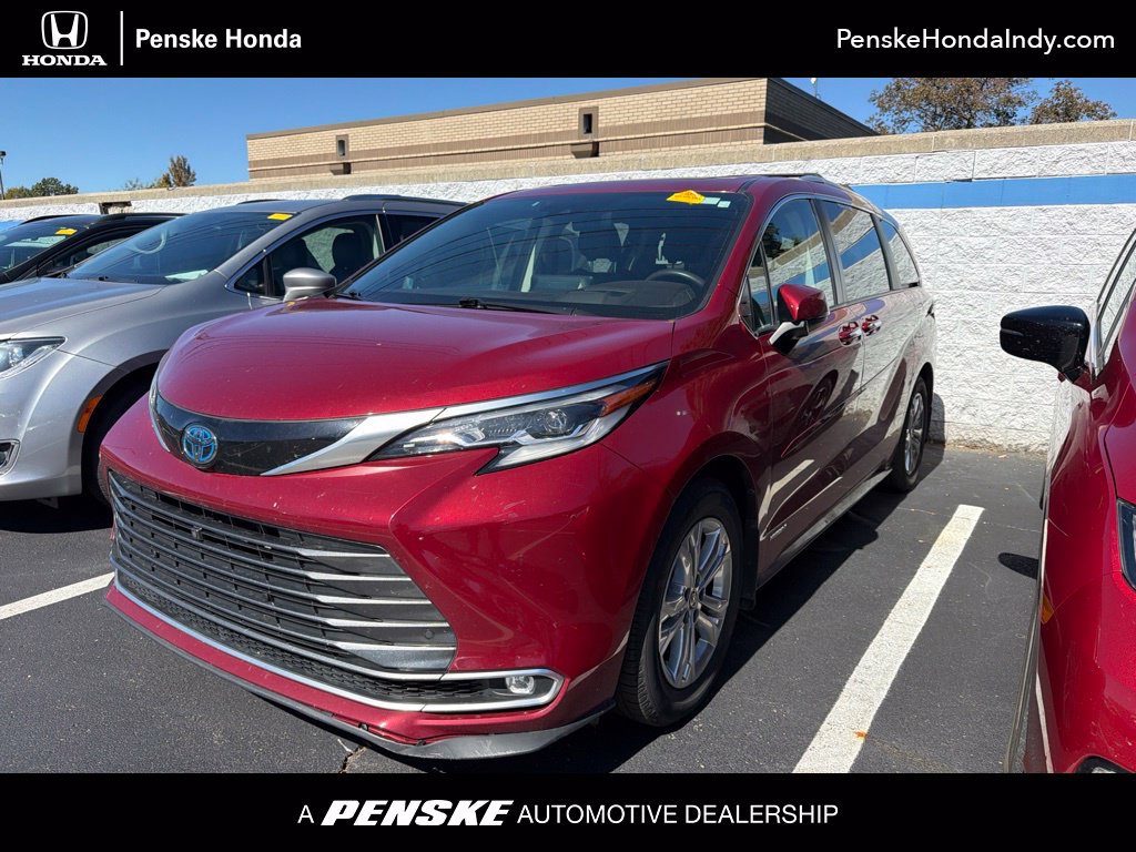 Used 2021 Toyota Sienna Platinum AWD/4WD image 1