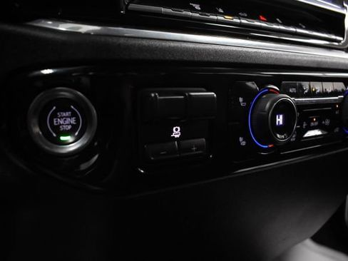 Used 2024 Chevrolet Silverado 2500 LT image 47