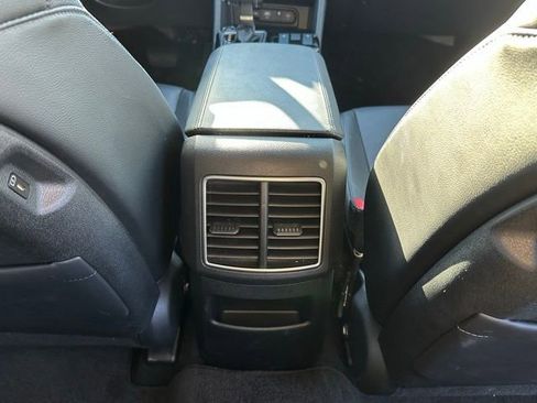 Used 2025 Kia Sportage EX image 32