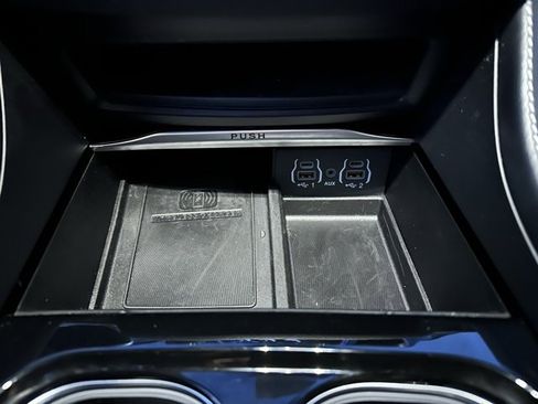 Used 2023 Chrysler Pacifica Limited w/ S Appearance Package image 29