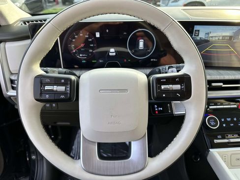 Used 2025 Hyundai Santa Fe Calligraphy image 16