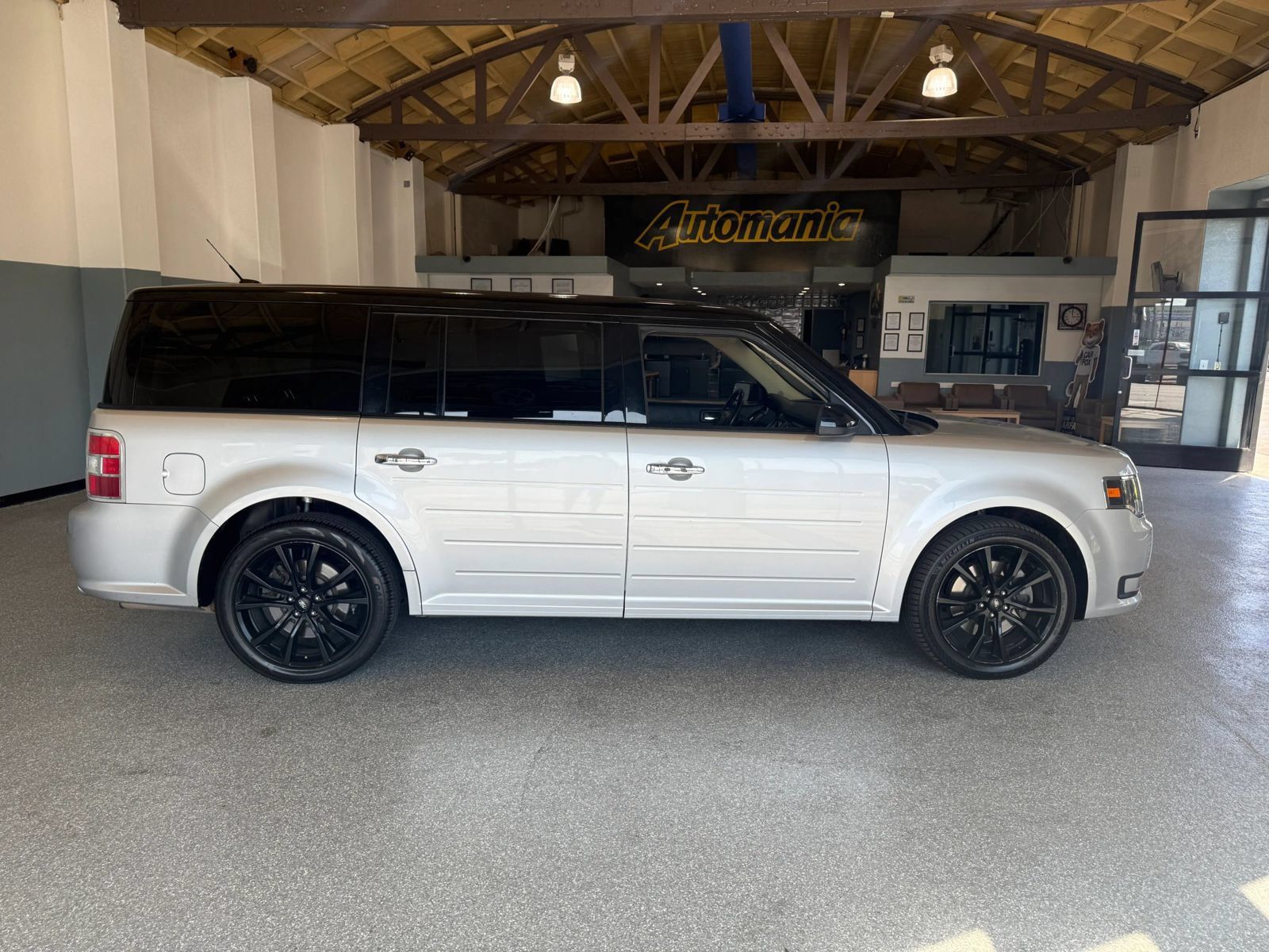 Used 2017 Ford Flex SEL w/ Equipment Group 202A FWD image 8