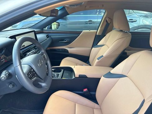 Used 2025 Lexus ES 350 w/ Premium Package FWD image 14