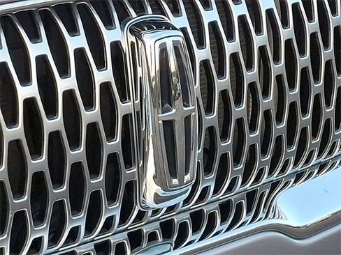 Certified 2023 Lincoln Nautilus AWD w/ Premium Package image 30