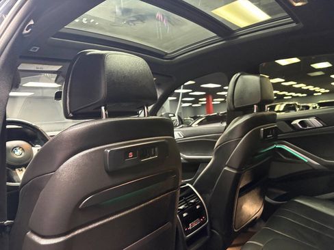 Used 2020 BMW X6 M50i image 44