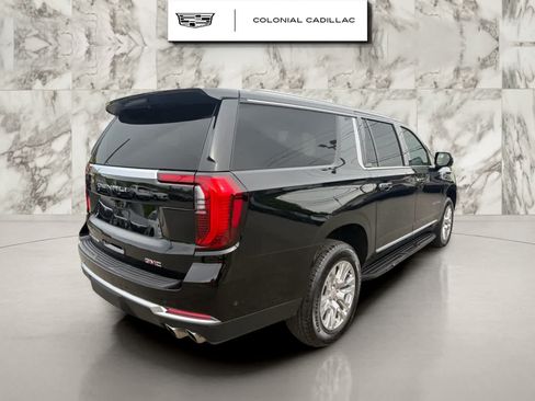 Used 2025 GMC Yukon XL Denali AWD/4WD image 5