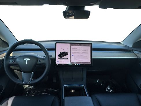 Used 2023 Tesla Model 3 Standard Range RWD image 10