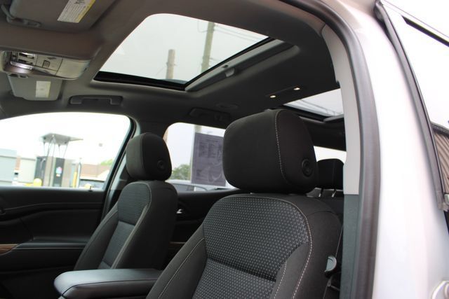 Used 2021 GMC Acadia SLE w/ Driver Convenience Package AWD/4WD image 28