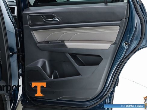 Used 2022 Volkswagen Atlas Cross Sport SE image 32