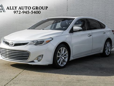Used 2015 Toyota Avalon Limited FWD image 1