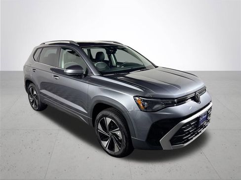 New 2026 Volkswagen Taos SE AWD/4WD image 4