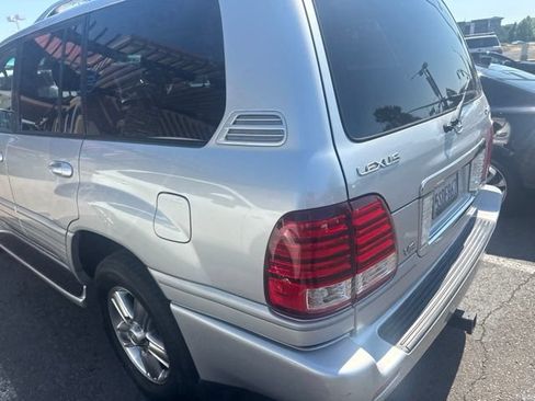 Used 2006 Lexus LX 470 4WD image 16