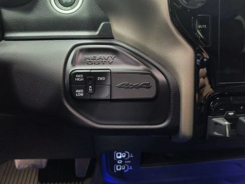 Used 2024 RAM 2500 Laramie w/ Cold Weather Group AWD/4WD image 15