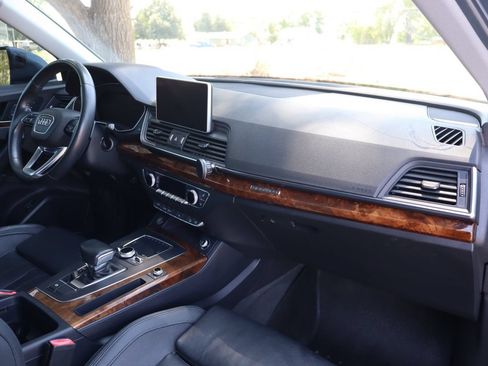 Used 2018 Audi Q5 2.0T Premium Plus w/ Premium Plus Package AWD/4WD image 17