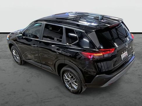 Used 2023 Nissan Rogue S AWD/4WD image 2