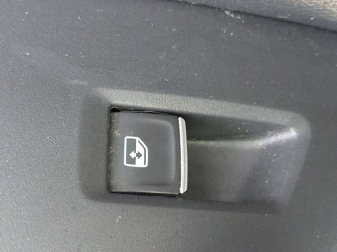 Used 2024 Volkswagen Jetta SE FWD image 27