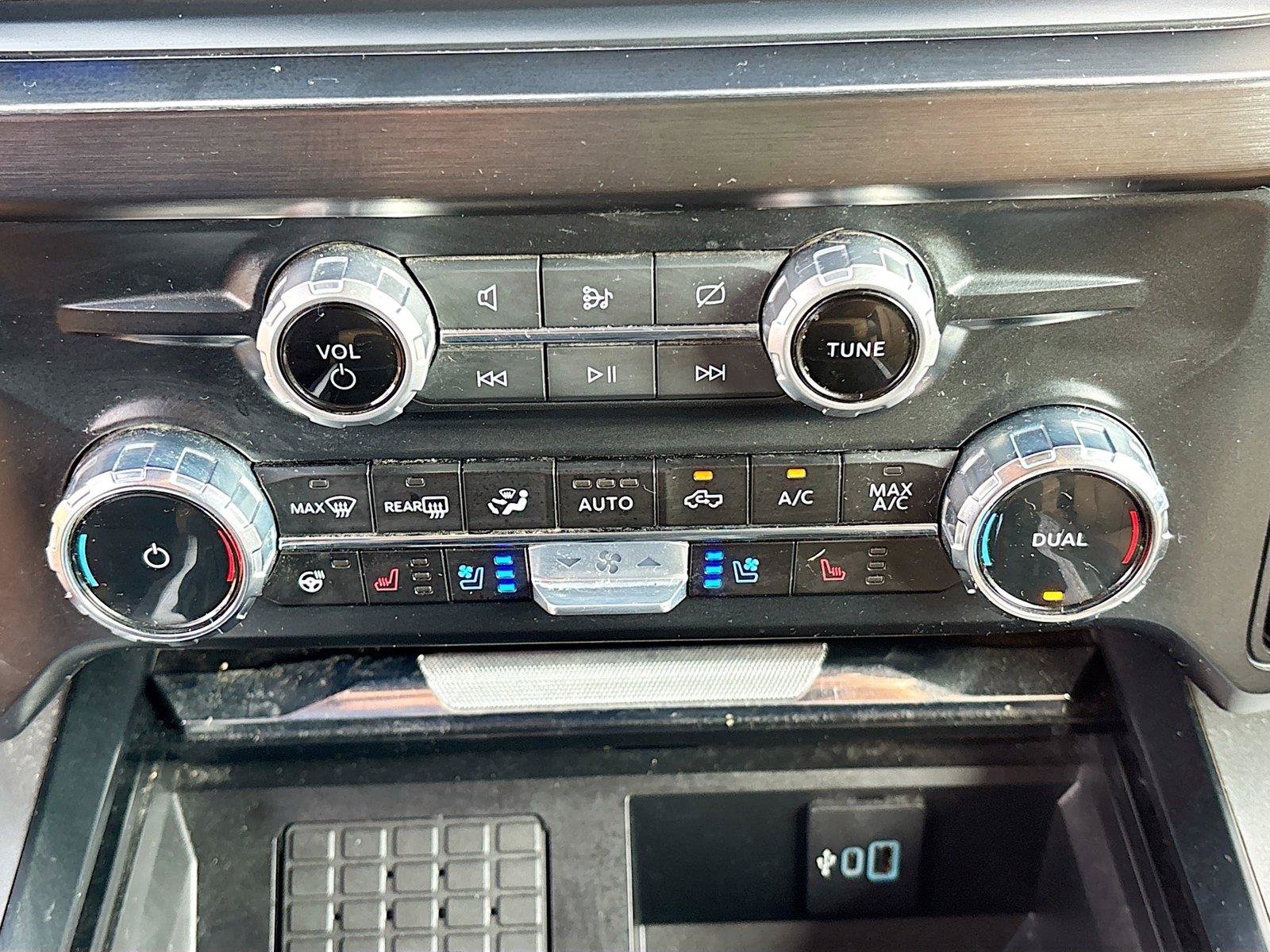 Used 2023 Ford F250 Lariat w/ Chrome Package AWD/4WD image 16
