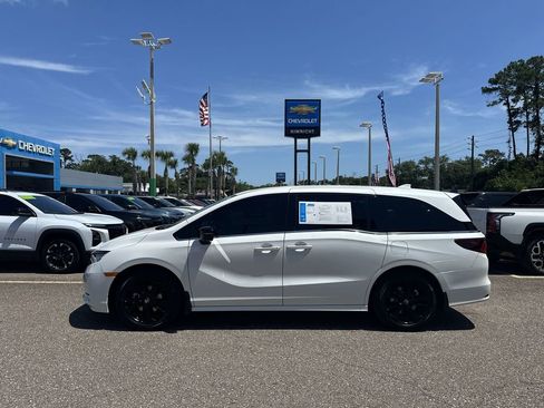 Used 2024 Honda Odyssey Sport image 13