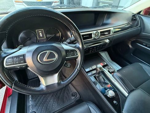 Used 2016 Lexus GS 200t image 6