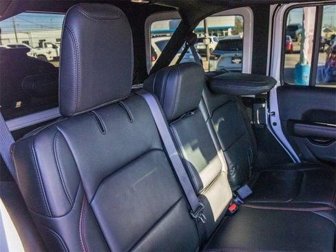 Used 2024 Jeep Wrangler Unlimited Rubicon image 26