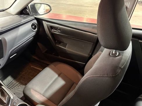 Certified 2018 Toyota Corolla LE FWD image 14