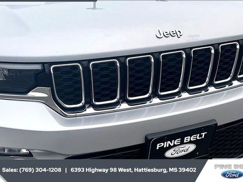 Used 2023 Jeep Grand Cherokee 4WD 4xe image 21